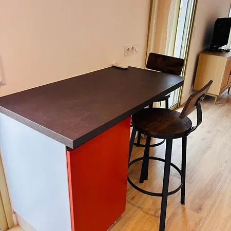 New - Golden Square - Large One-bedroom - Air-conditioning - Parking Apartamento Niza
