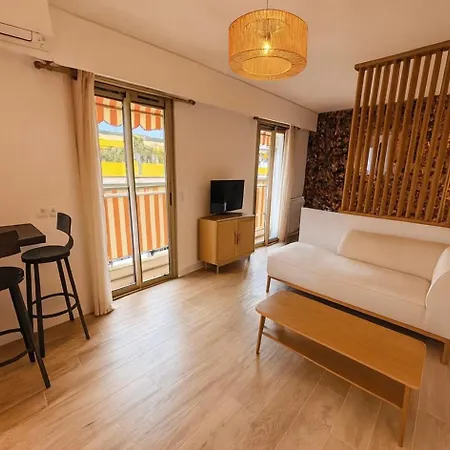 New - Golden Square - Large One-bedroom - Air-conditioning - Parking Lejlighed Nice