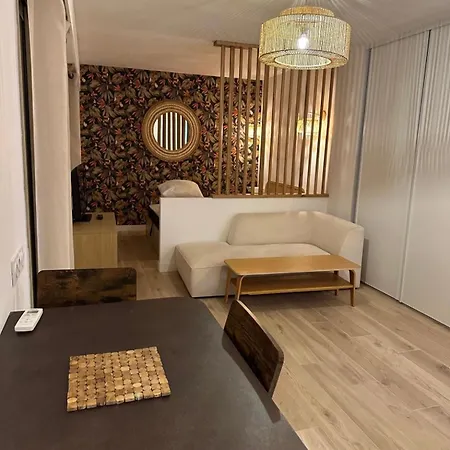 Lejlighed New - Golden Square - Large One-bedroom - Air-conditioning - Parking
