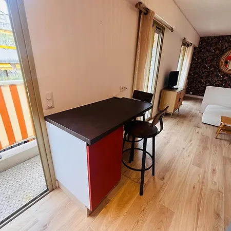 Lejlighed New - Golden Square - Large One-bedroom - Air-conditioning - Parking *